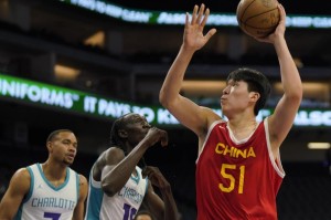 中国男篮在长沙开启热身赛，杨瀚森8日同球队会合